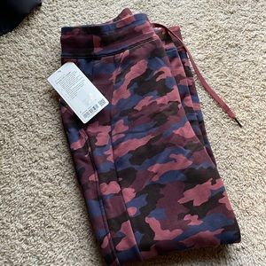 Lululemon HR Scuba Jogger
